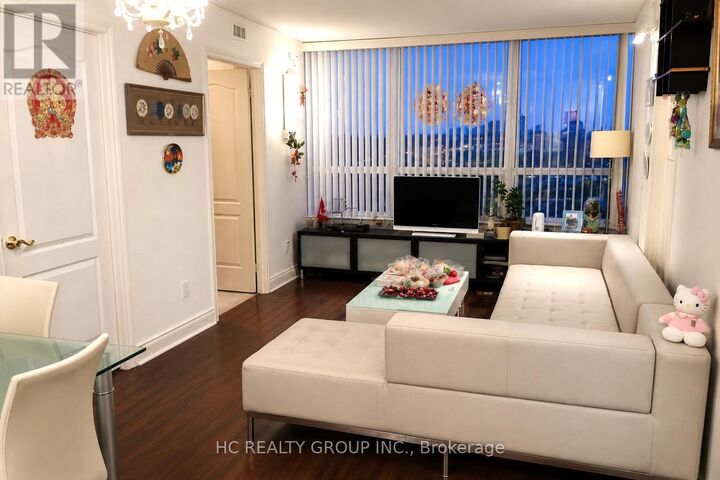 Property Photo: 60 Brain Harrison Way 2309 ON M1P 5J5