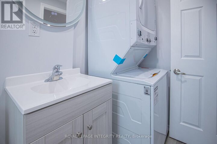 Property Photo:  345 Richelieu Avenue 4  ON K1L 6J7 