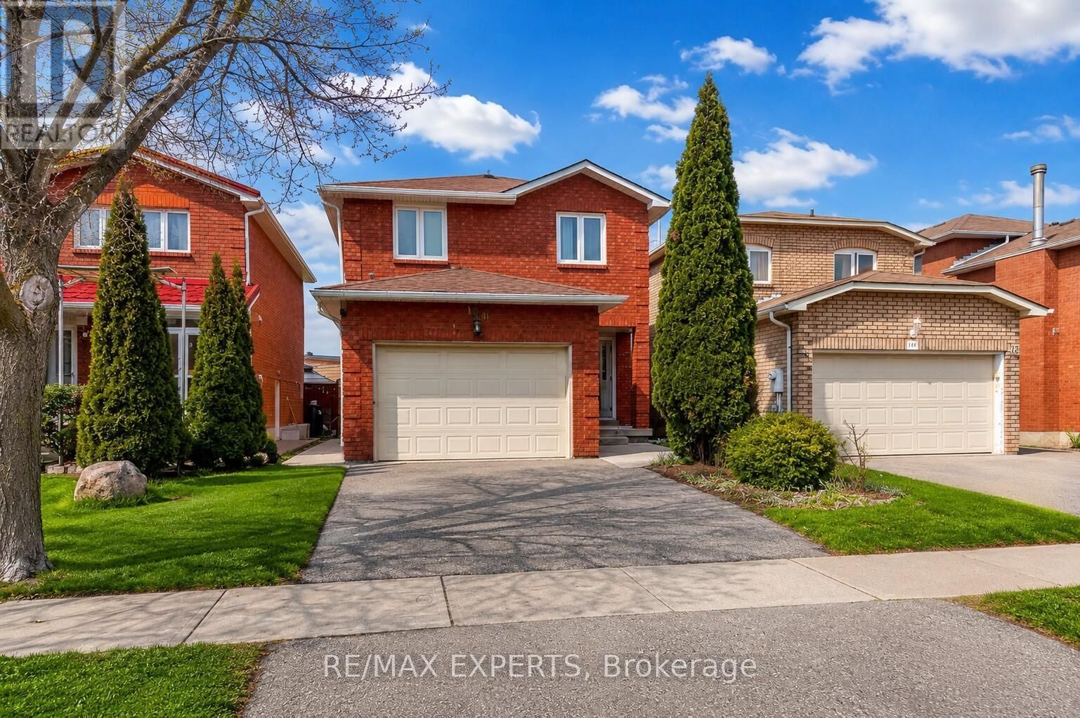 Property Photo:  180 Richvale Drive South  ON L6Z 4L5 