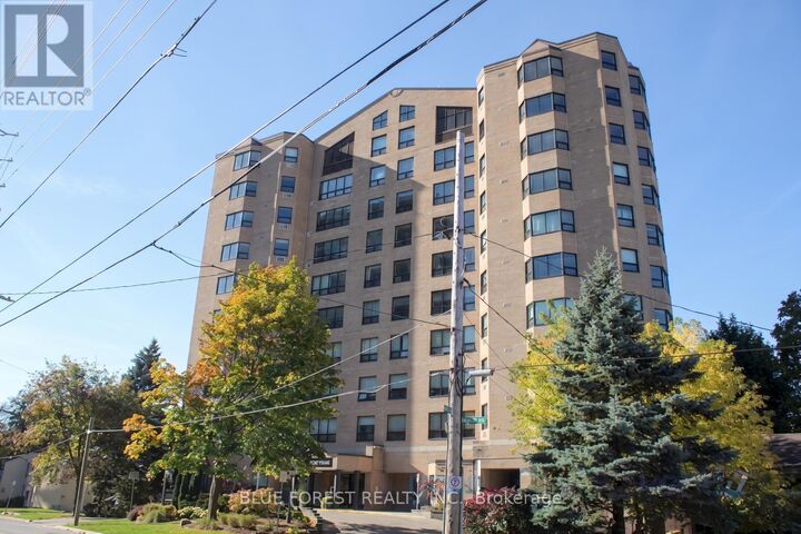 Property Photo: 549 Ridout Street North 702 ON N6A 5N5