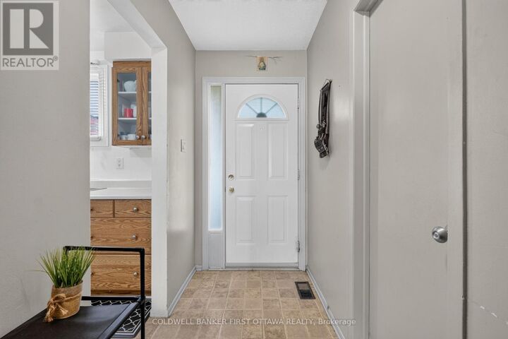 Property Photo:  1444 Palmerston Drive 98  ON K1J 8P1 