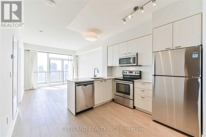 Property Photo:  88 Sheppard Avenue East 1803  ON M2N 0G9 