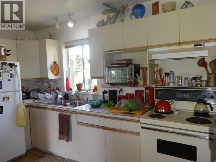 Property Photo: 1088 Sunnyside Road BC V0N 1V3