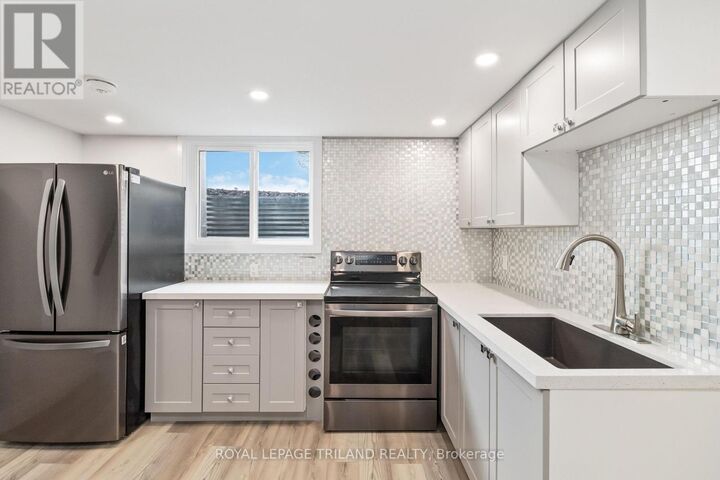 Property Photo:  164 Winston Avenue Lower  ON N6J 2W6 