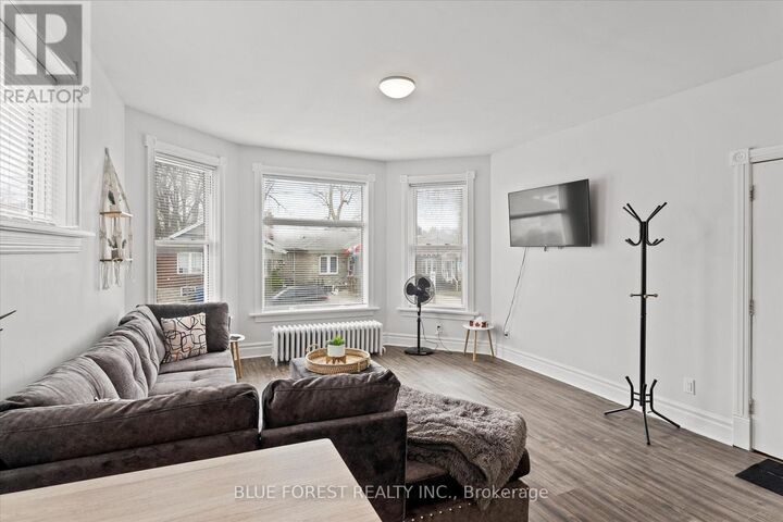 Property Photo:  135 William Street North 1  ON N7M 4L6 