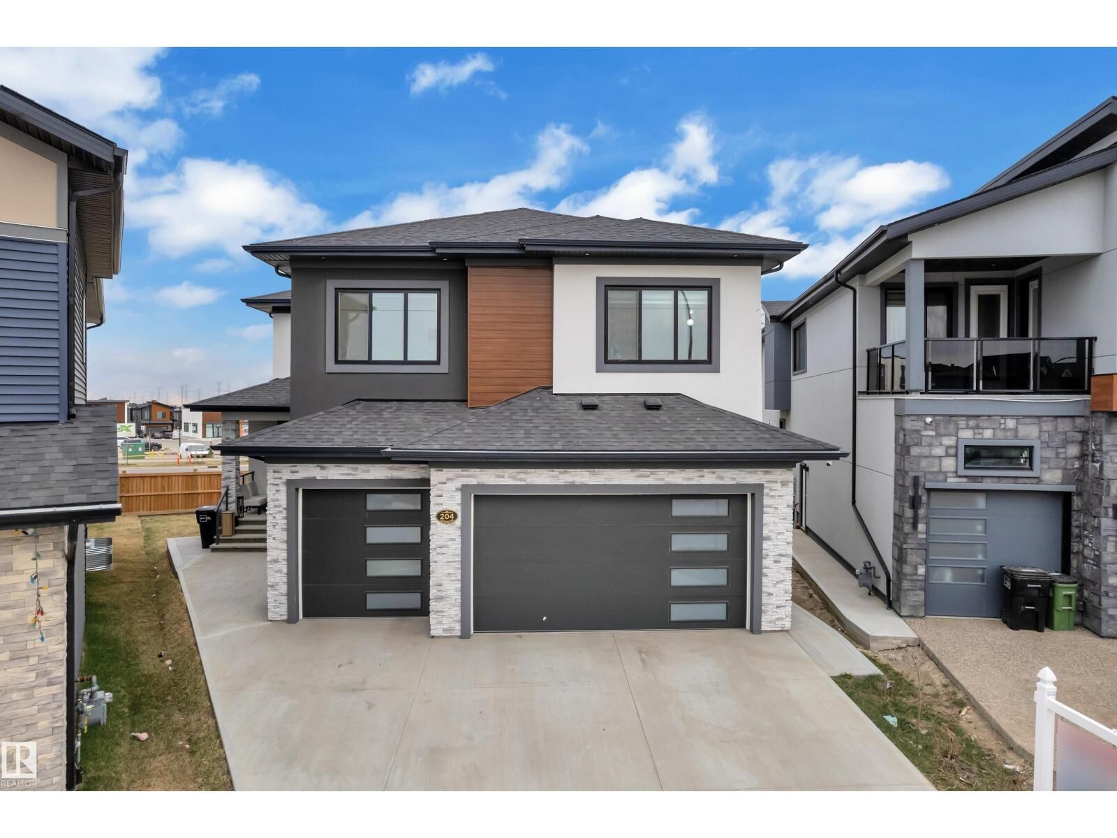 Property Photo:  204 33 Street SW SW  AB T6X 1A7 