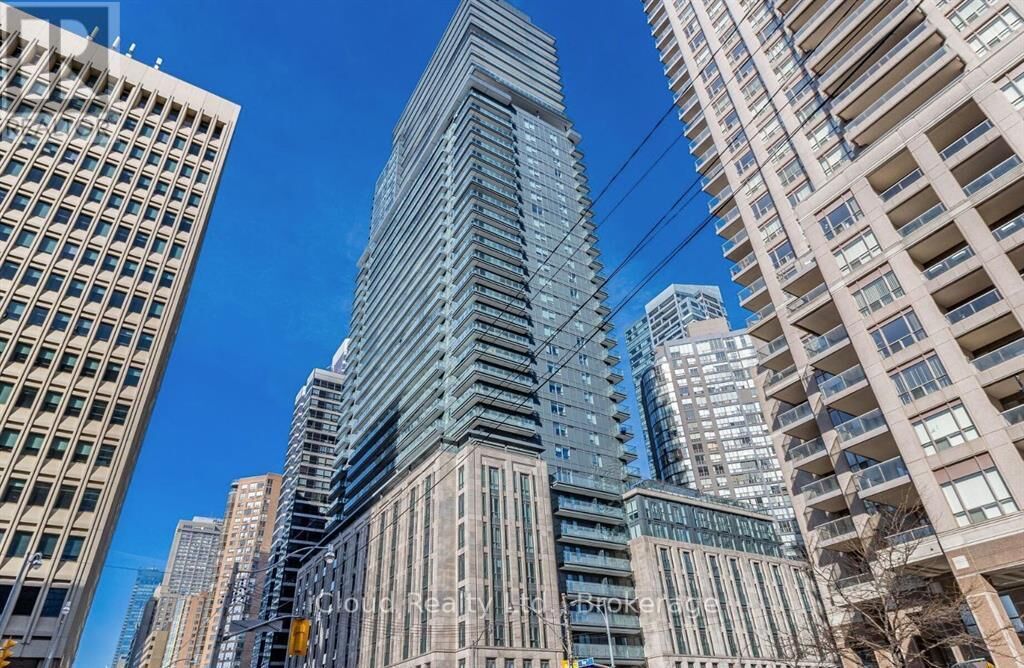 Property Photo:  955 Bay Street 2818  ON M5S 2A2 