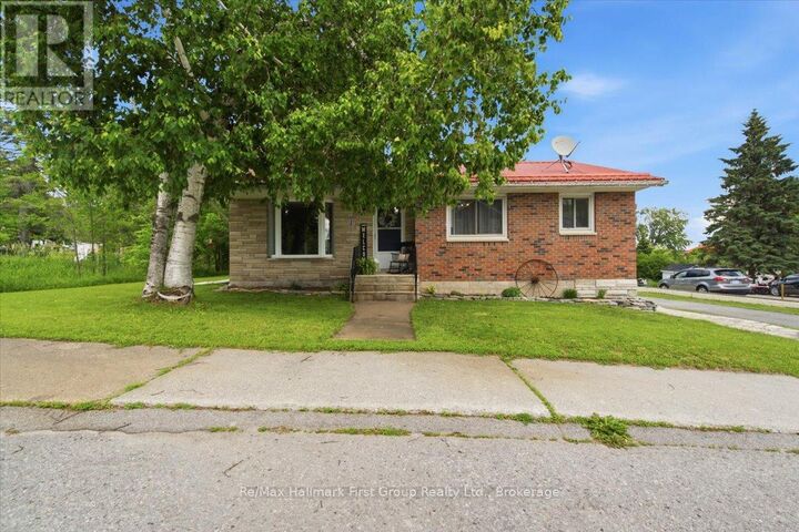 Property Photo: 68 Queen Street ON K0K 2L0
