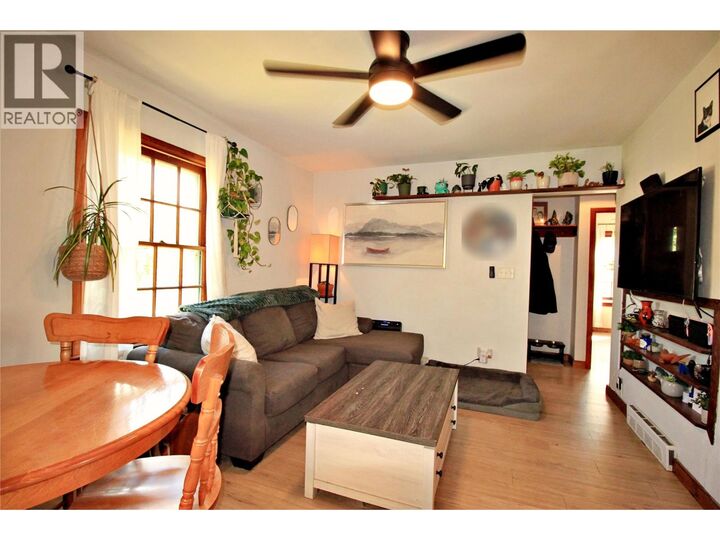 Property Photo: 865 Kipling Street BC V1R 2A5