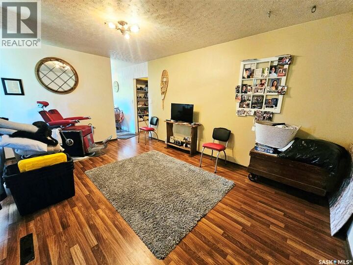 Property Photo:  409 Royal Place  SK S0A 1B0 