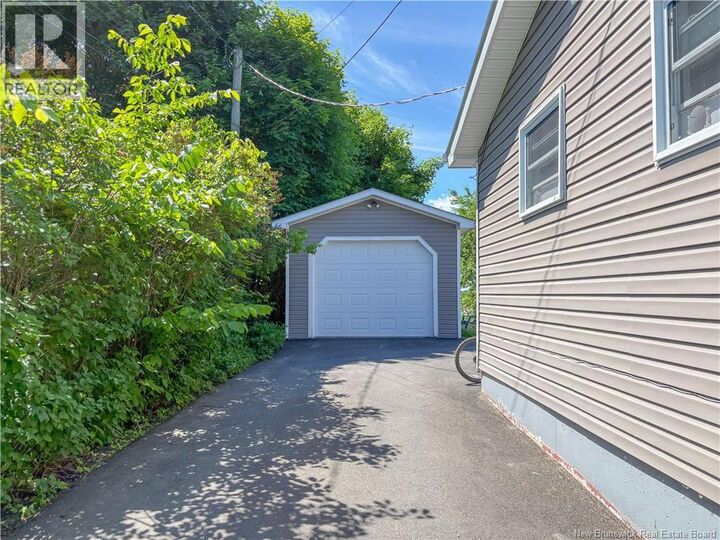 Property Photo:  123 Cambridge Street  NB E7M 1E1 