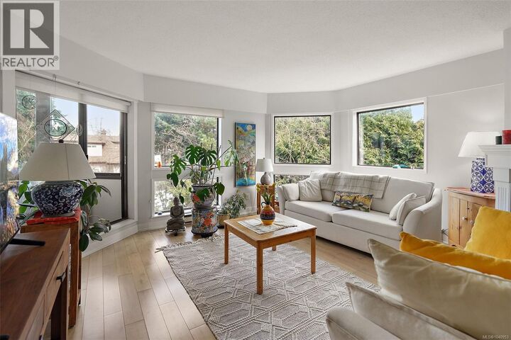 Property Photo:  1252 Pandora Avenue 204  BC V8V 3R4 