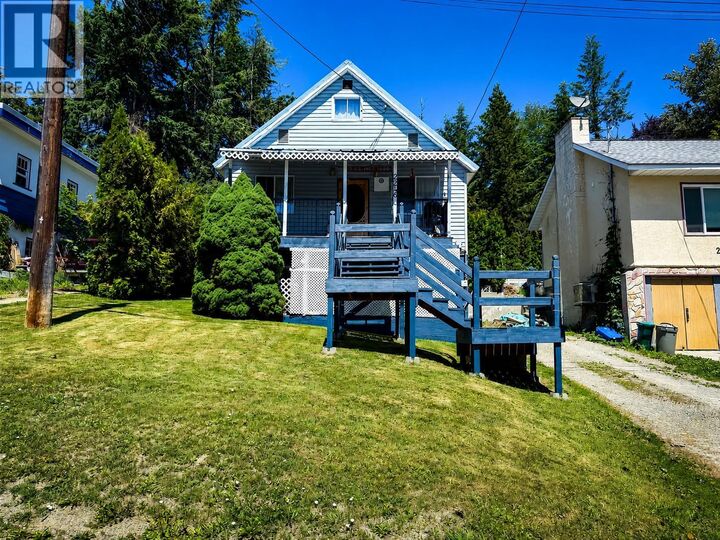 Property Photo: 2246 Kootenay Avenue BC V0G 1Y0