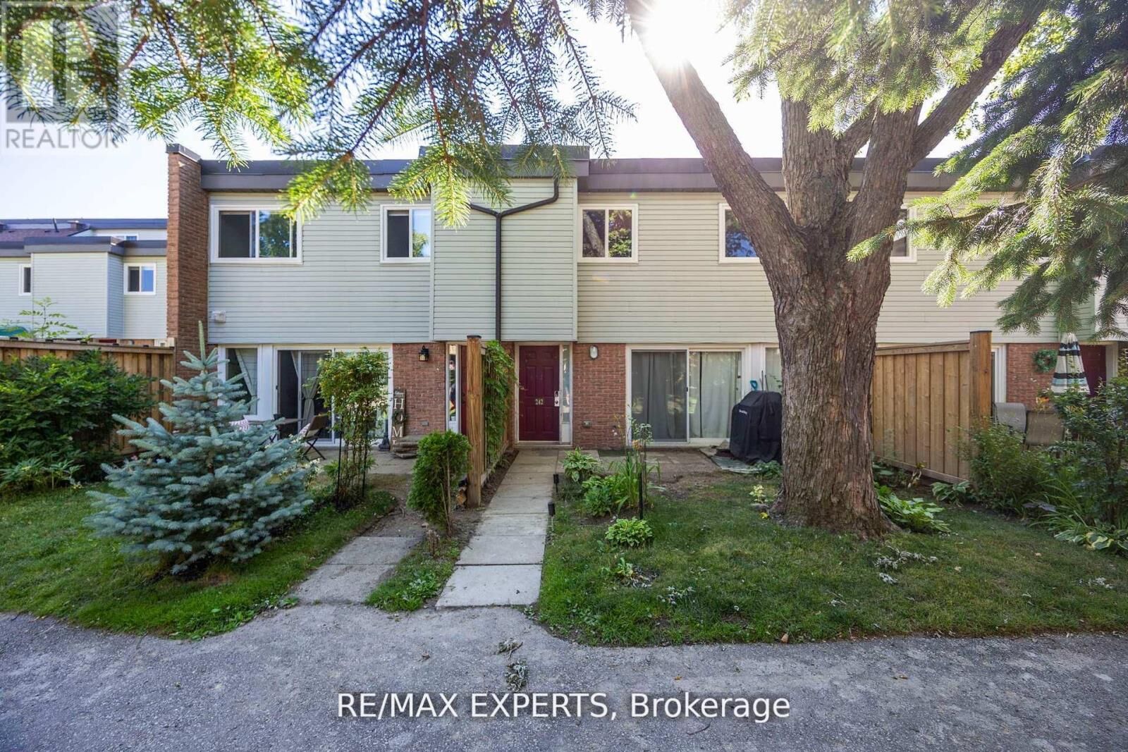 Property Photo:  242 Milestone Crescent  ON L4G 3M2 