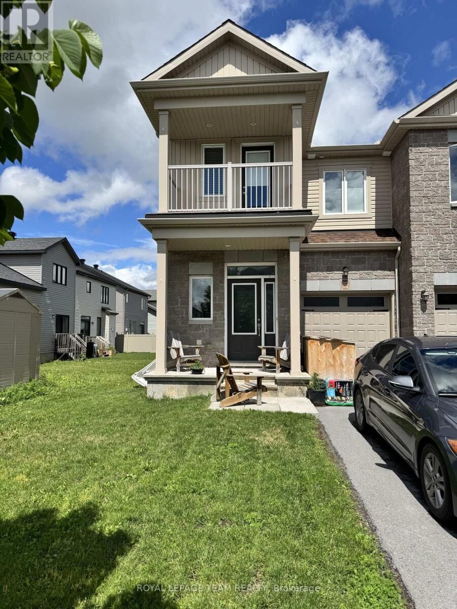 Property Photo: 1162 Beckett Crescent ON K2S 0Z2