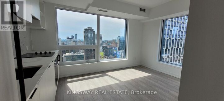 Property Photo:  82 Dalhousie Street 3612  ON M5B 0C5 