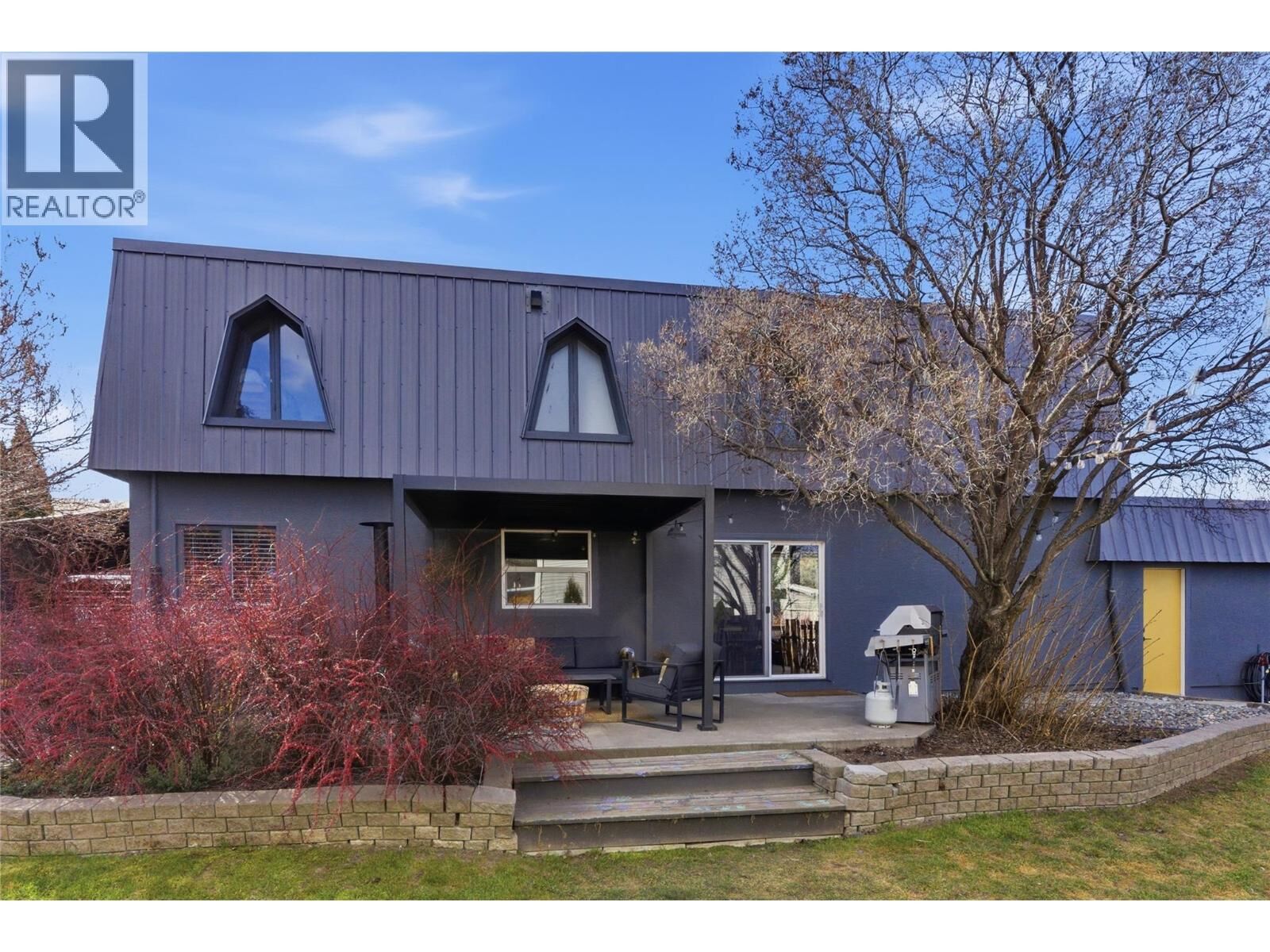 Property Photo:  1756 Clifford Avenue  BC V2B 4G6 