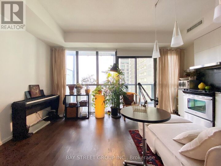 Property Photo:  101 Charles Street East 2909  ON M4Y 0A9 
