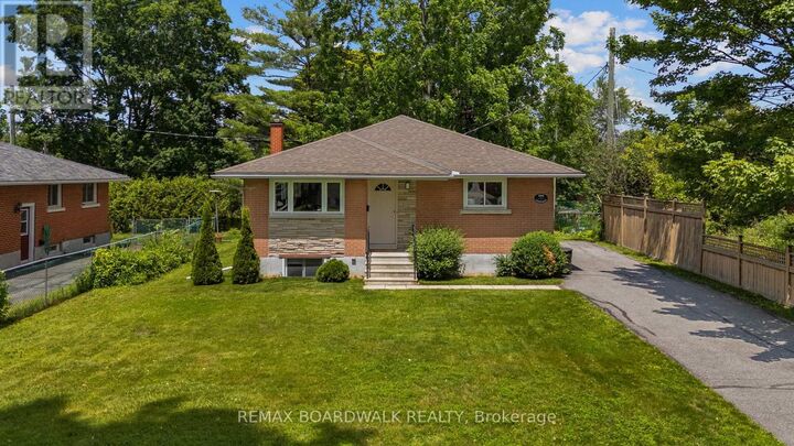 Property Photo: 1311 Adirondack Drive ON K2C 2V7