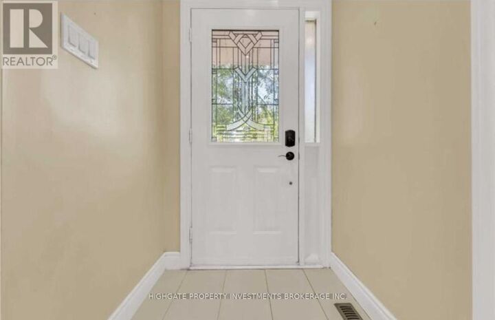 Property Photo:  36 Reigate Avenue Main  ON L6V 2E3 