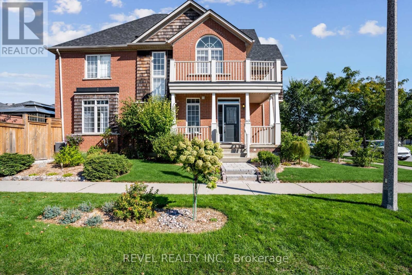 Property Photo:  63 Westhampton Way  ON L8E 6C6 