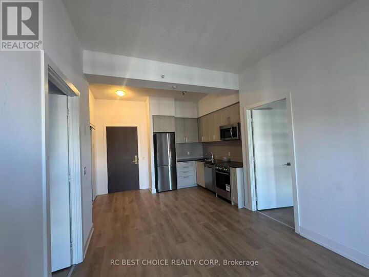 Property Photo: 268 Buchanan Drive 820W ON L3R 8G9