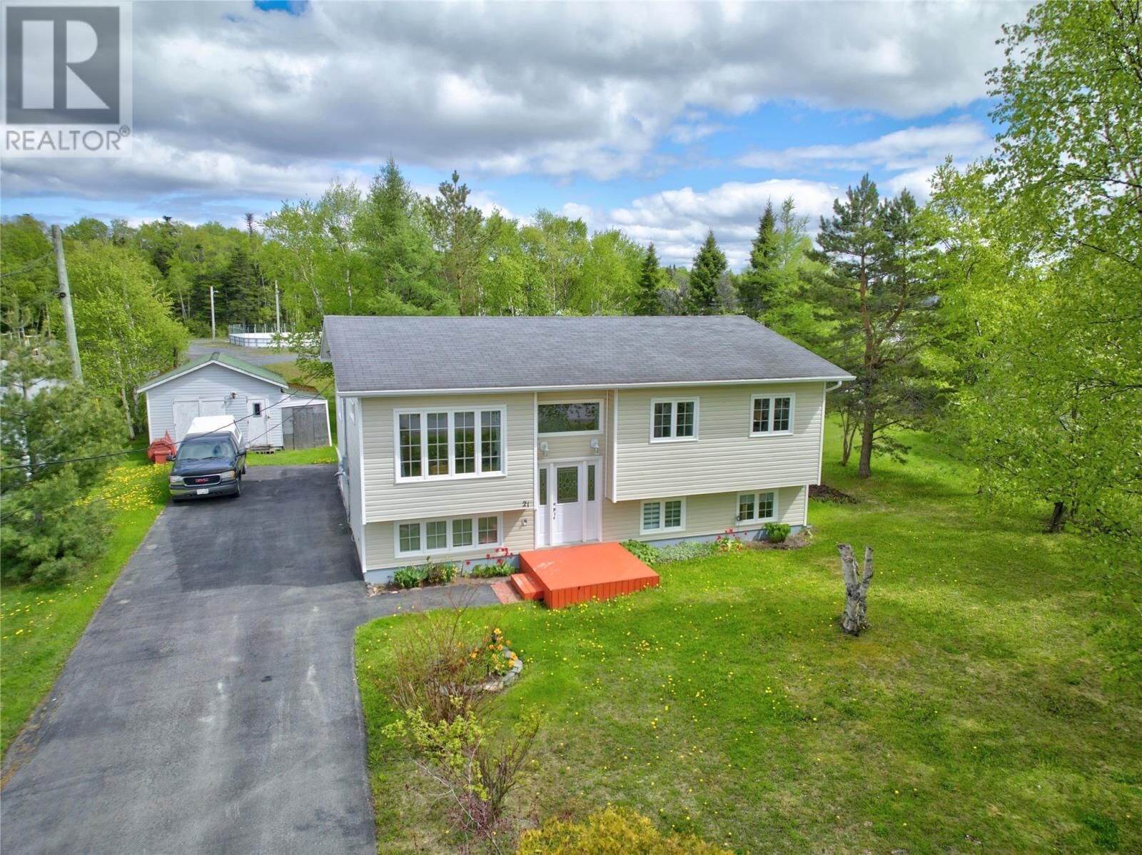 Property Photo:  21 Bowater Drive  NL A0G 2K0 