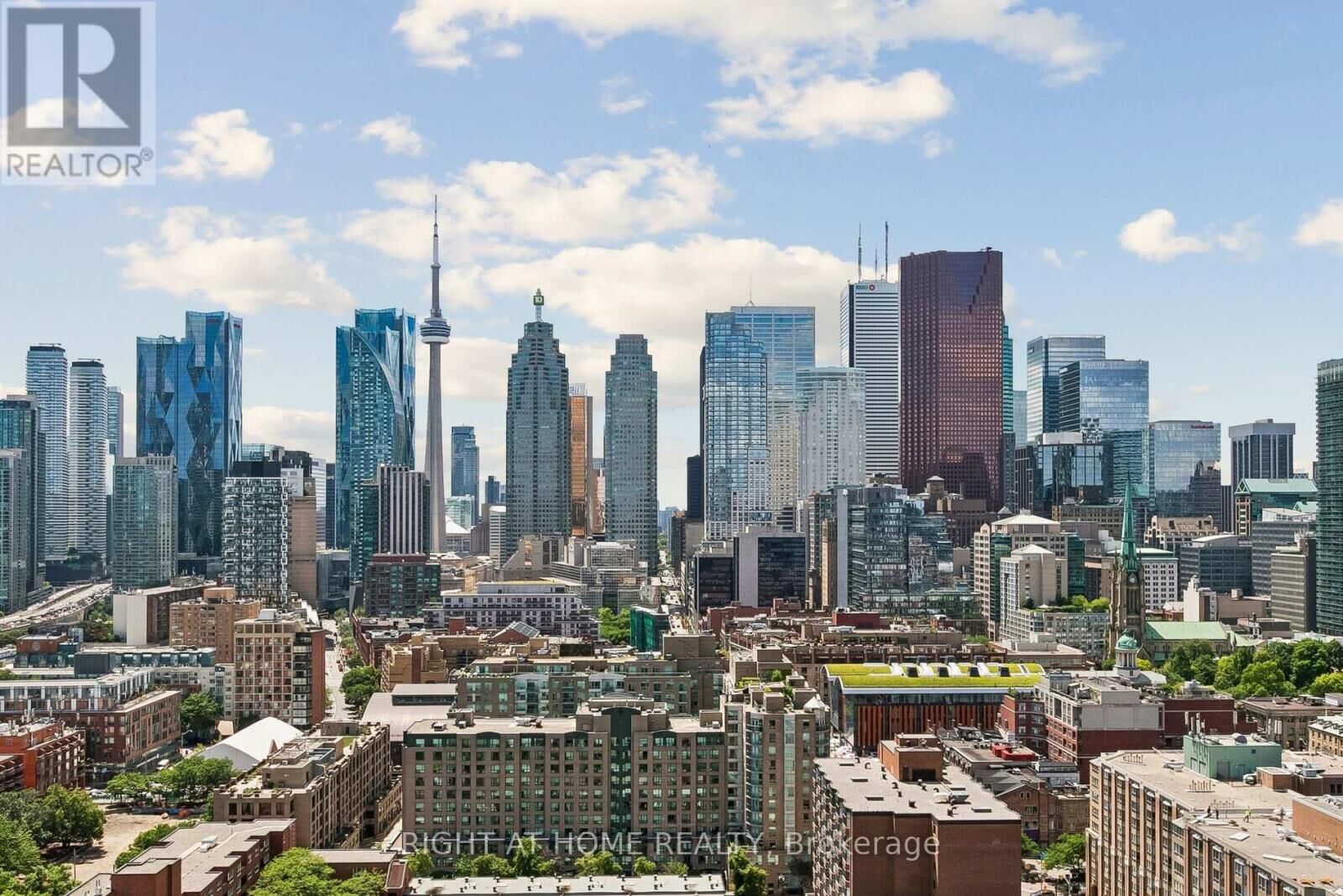Property Photo:  135 Lower Sherbourne Street 2328  ON M5A 1Y4 