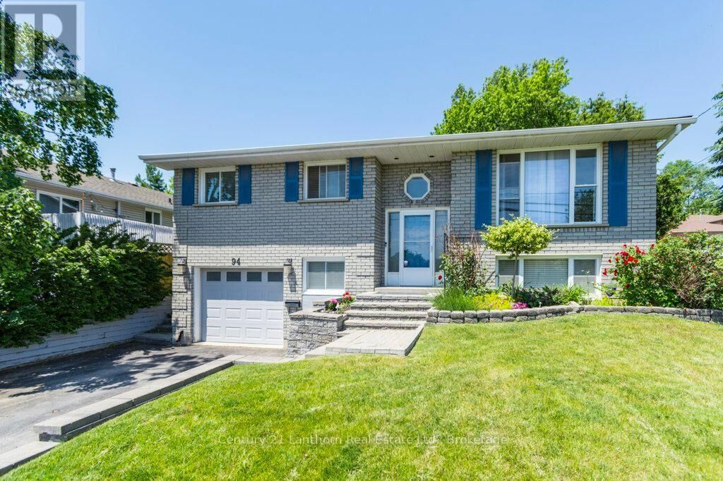 Property Photo: 94 North Murray Street ON K8V 2E7