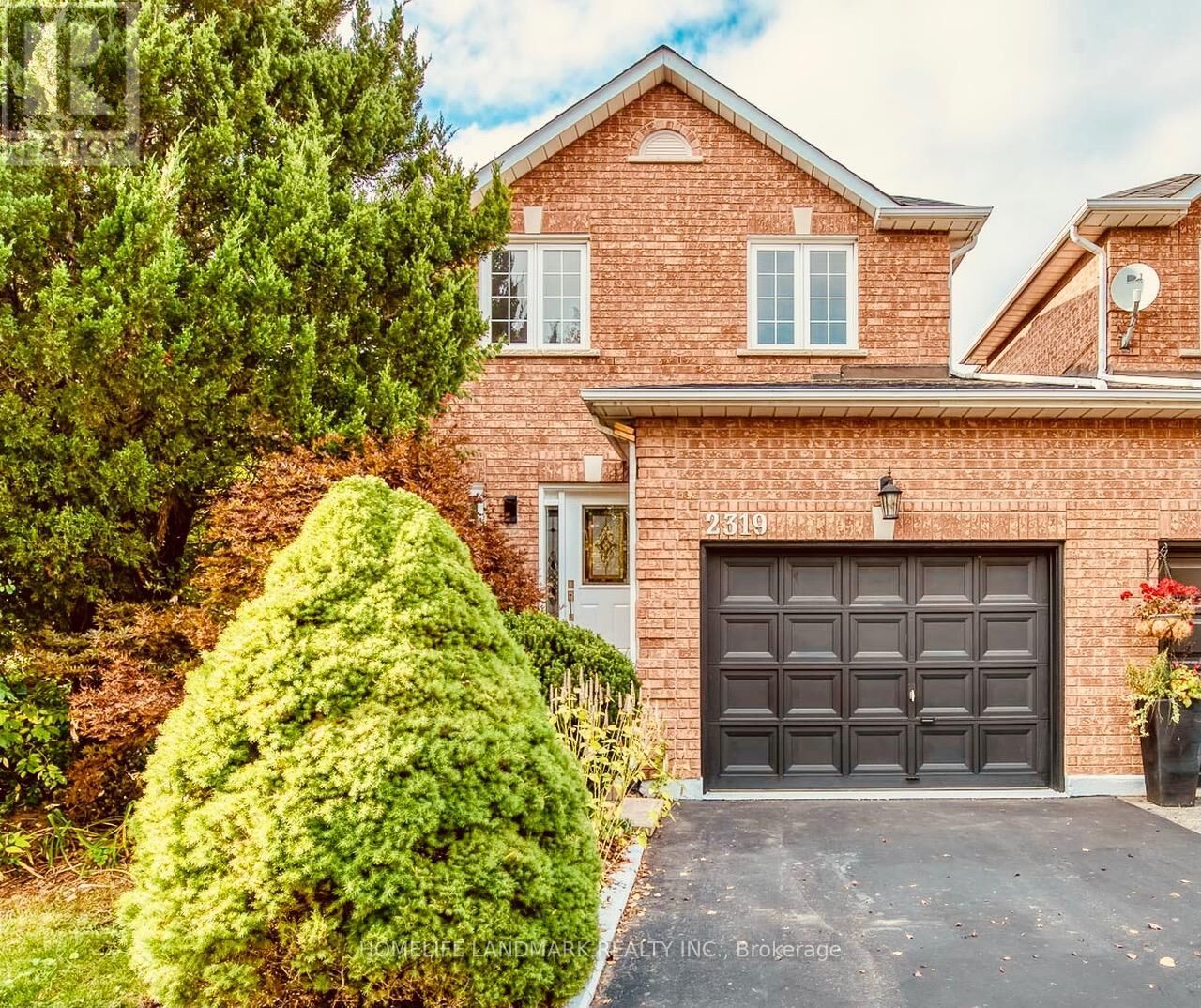 Property Photo:  2319 Springfield Crescent  ON L6J 7P8 