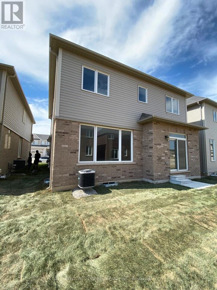 Property Photo: 3 Munro Circle ON N3T 0R1
