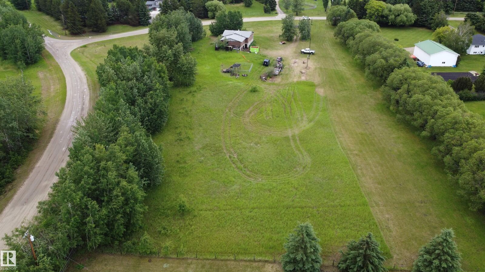 Property Photo:  27317 Twp Road 522 4  AB T7X 3S3 