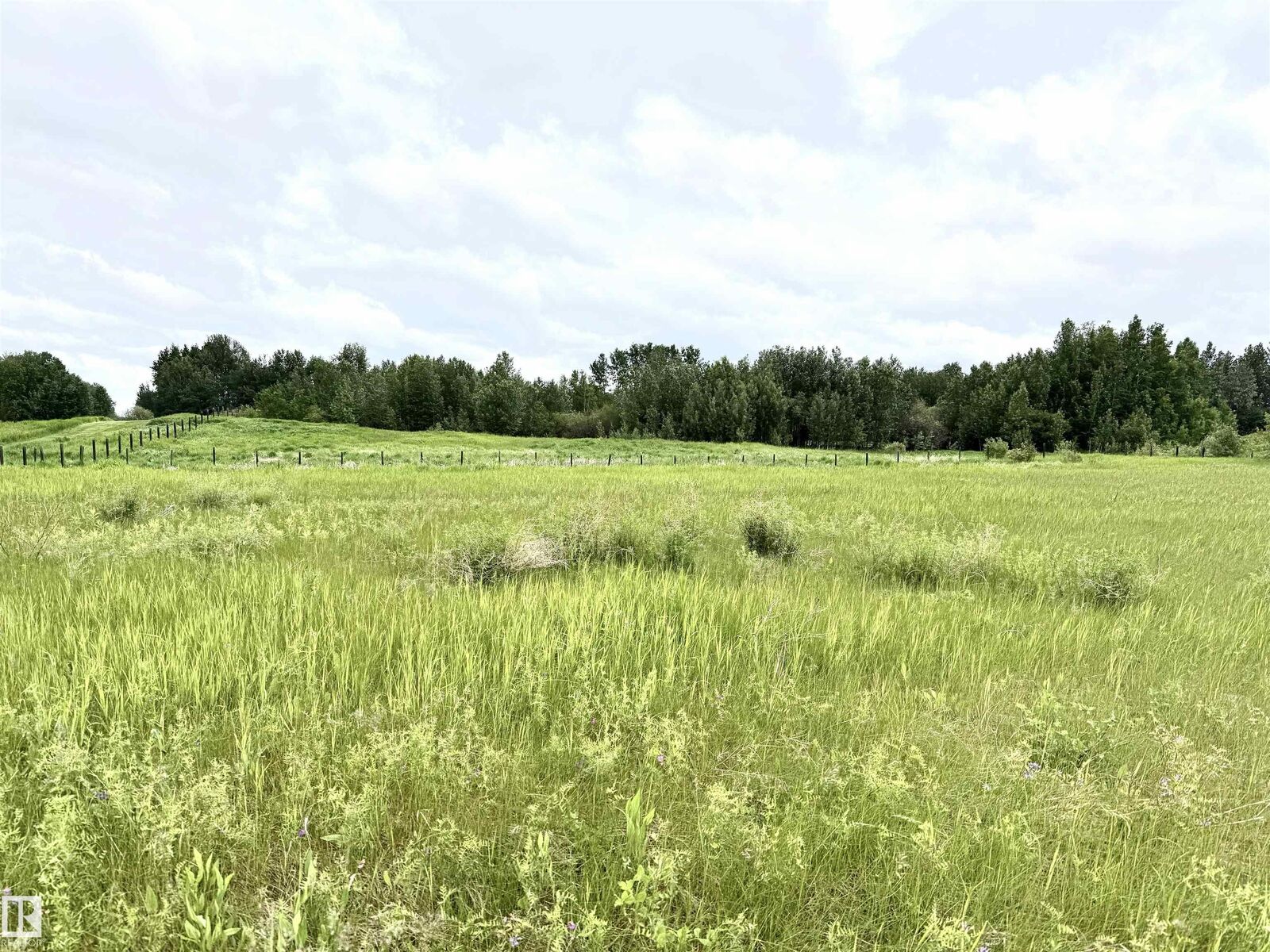 Property Photo:  20126L Twp Rd 502  AB T0B 4J2 