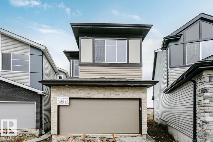 2940 65 Street SW — photo 1