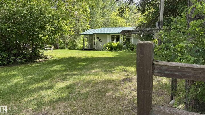 Property Photo: 546 60017 Rng Road 110 A AB T0A 0C0
