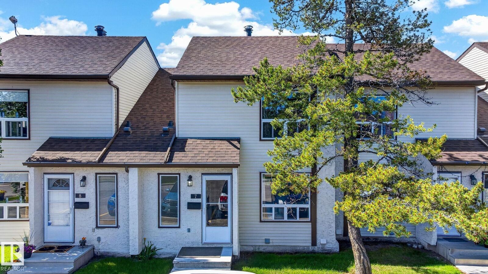 Property Photo:  1651 46 St NW 7  AB T6L 5H2 