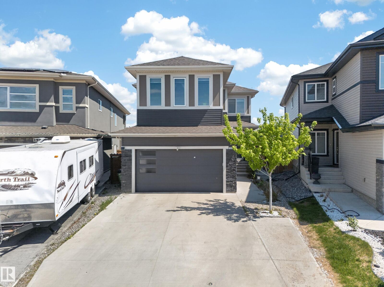 Property Photo:  1927 18 Street NW  AB T6T 2K9 