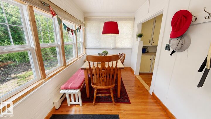 Property Photo: 144 6 Street AB T0E 2B0