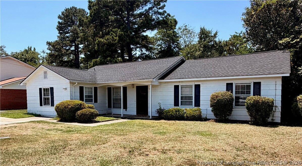 Property Photo: 606 Glensford Drive NC 28314