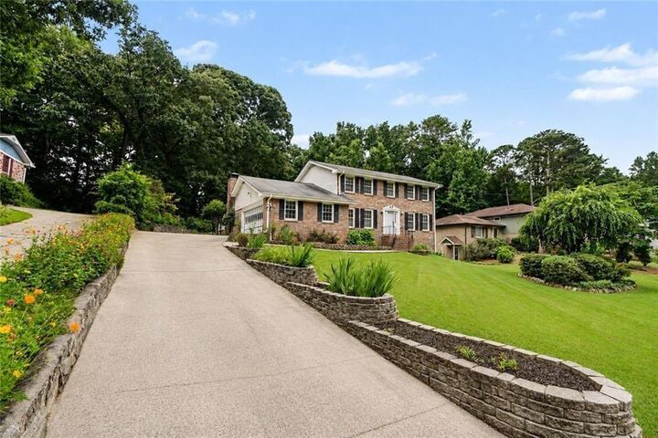 Property Photo:  1683 Oak Ridge Circle SW  GA 30087 