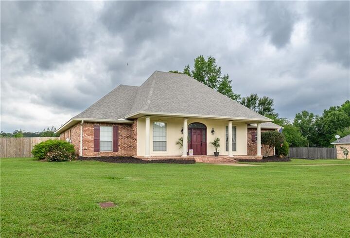 Property Photo:  5062 Laura Lane  LA 71485 