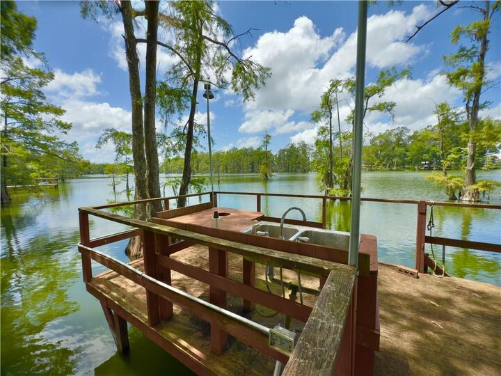 Property Photo:  450 Woolen Lake Road  LA 71418 