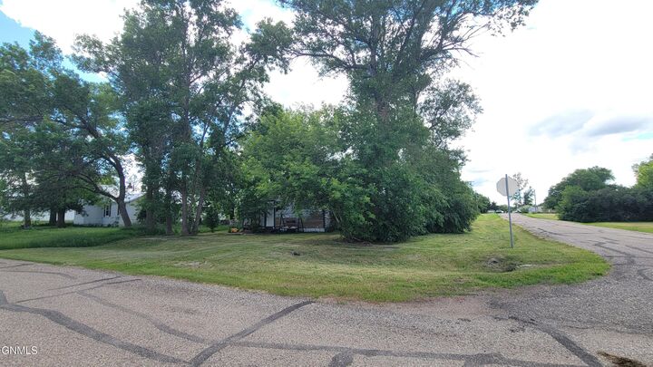 Property Photo: 174 Main Street N ND 58477