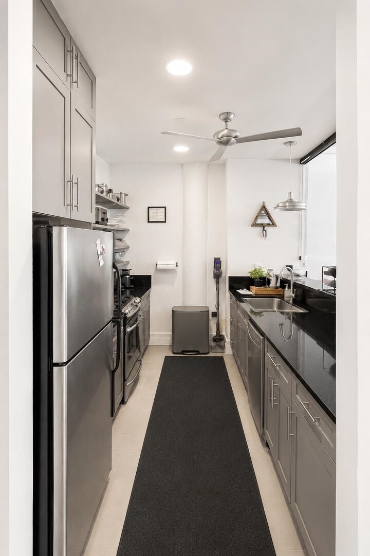 Property Photo:  150 Bay St 906  NJ 07302 