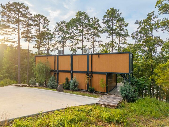 Property Photo: 124 Waterfall Court AR 71913
