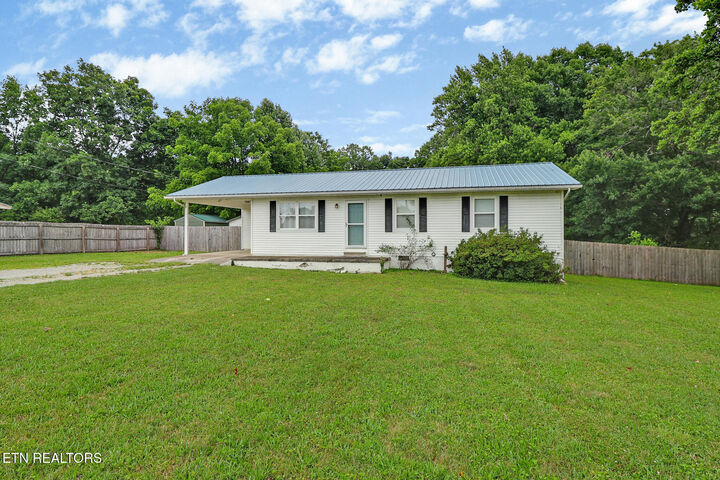 Property Photo: 111 Meadow Creek Drive TN 38572