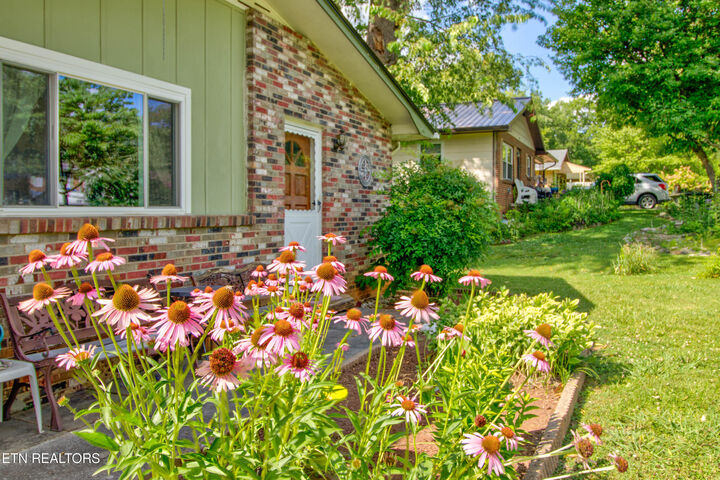 Property Photo:  641 Garfield St  TN 37701 
