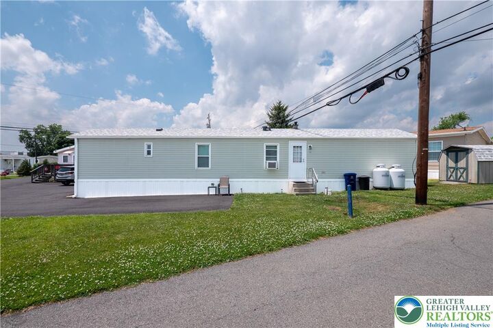 Property Photo:  1190 Grange Rd I-1  PA 18106 