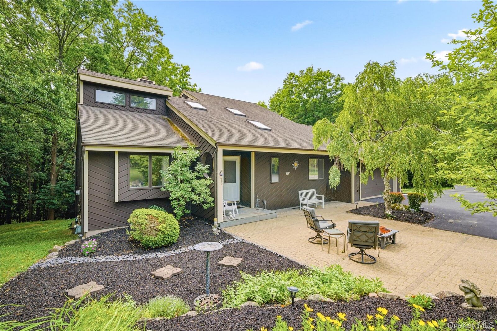 Property Photo:  842 Route 284  NY 10998 