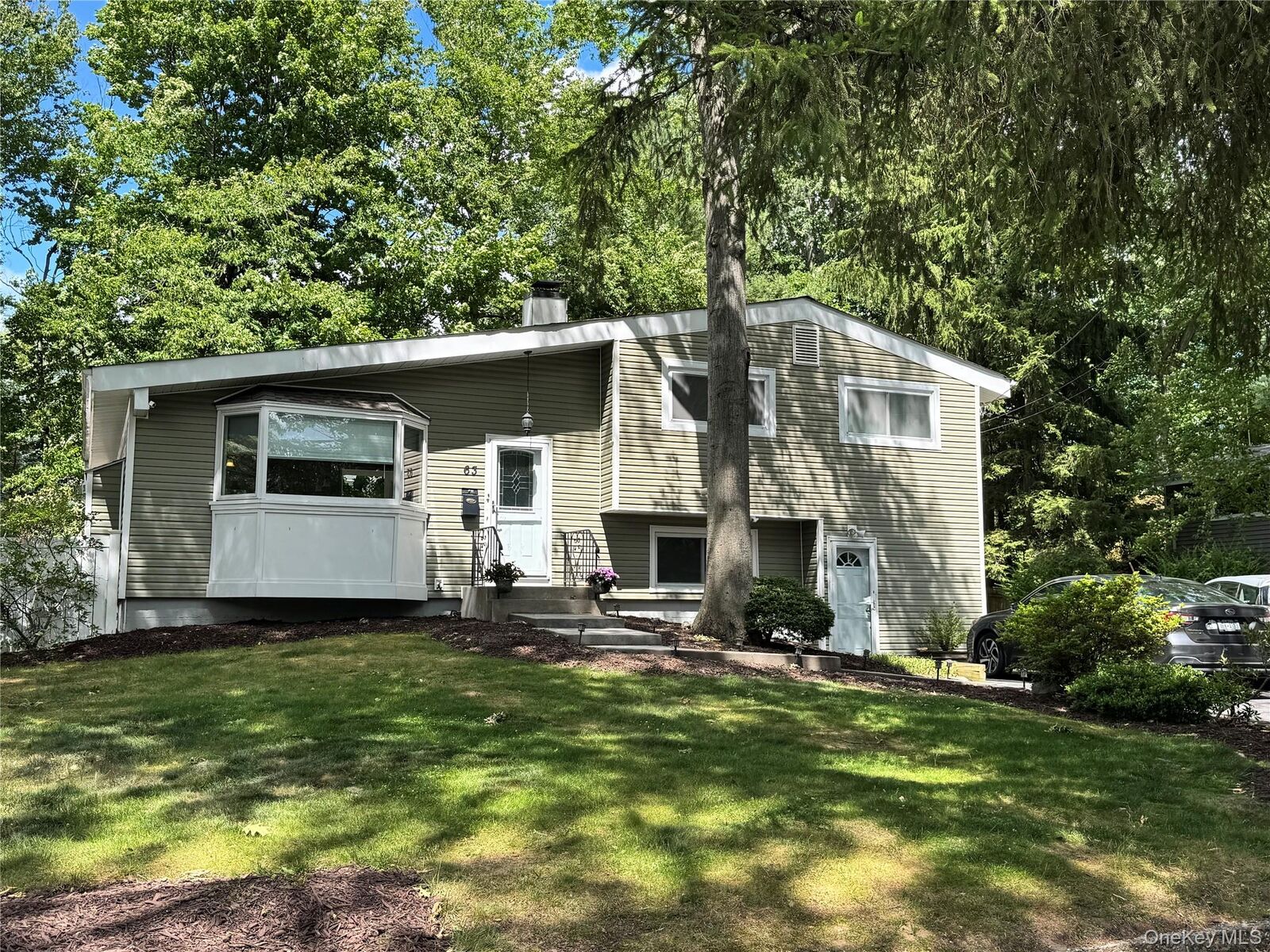 Property Photo:  63 Chaucer Street  NY 10530 